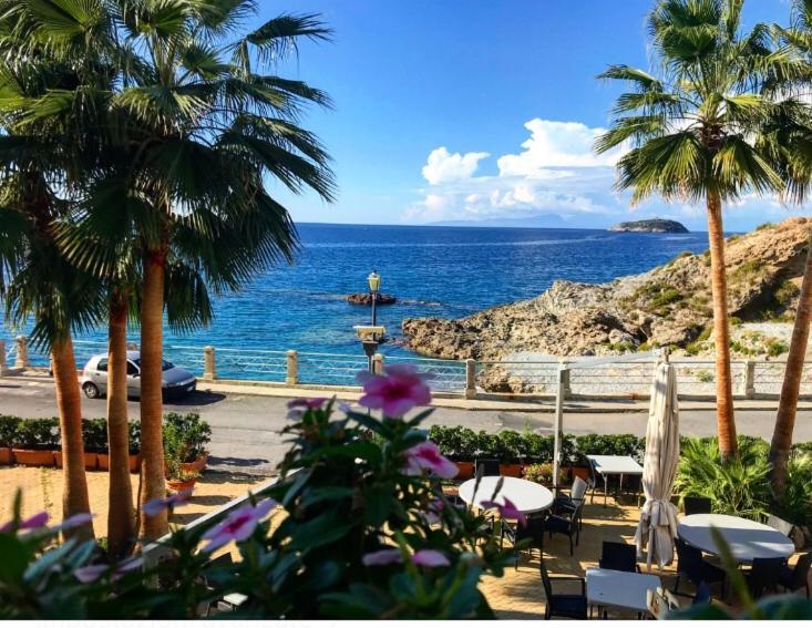 디아망테 Caletta Del Porto B&B 외부 사진